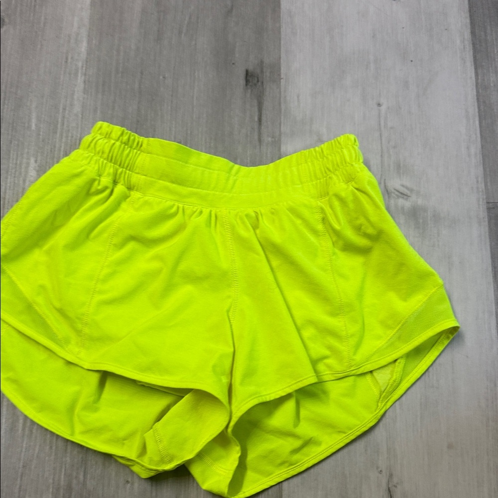 Lululemon Hottie Hots 2.5 inch
